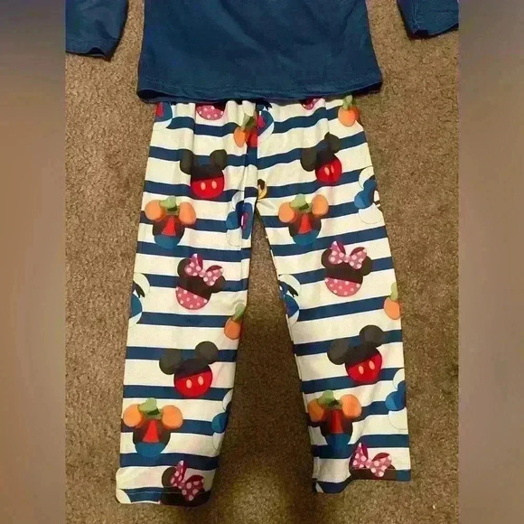 Mickey Mouse & Friends Outfit Size 3t - Picture 6 of 6